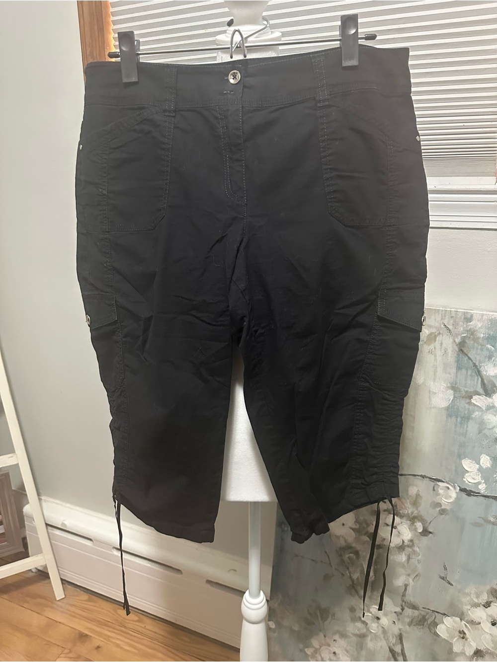 White House Black Market Black Capri Cargo Pants